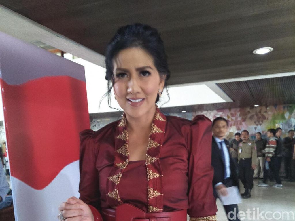 PD Tak Rela Kehilangan Venna Melinda, NasDem: Kenapa Mau Dicomot? PD Tak Rela Kehilangan Venna Melinda, NasDem: Kenapa Mau Dicomot?