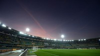 Stadio MarcAntonio Bentegodi merupakan markas dari Chievo Verona dan tim promosi Hellas Verona. Kapasitas stadion ini tercatat mencapai 38.402. (Foto: Dino Panato/Getty Images)