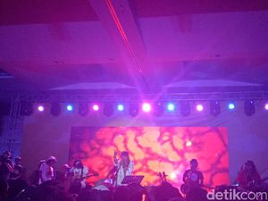 OM PMR Akhiri Indonesia Happy dengan Banyak Wejangan