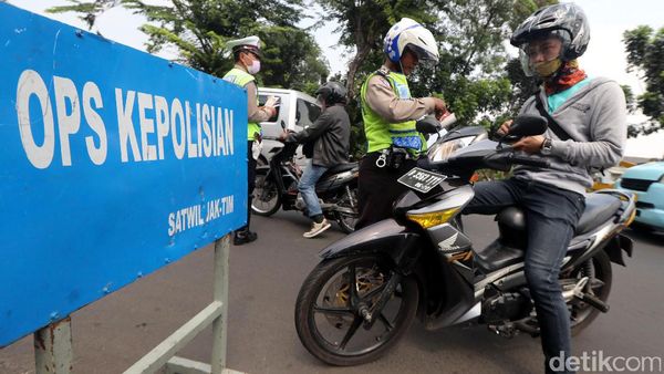 Foto: Hore, Mulai Hari Ini Kendaraan di Jakarta Bebas Denda Tunggakan Pajak