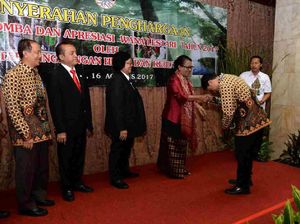 Menteri LHK Beri Penghargaan Teladan Wana Lestari 2017