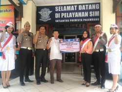 Warga Palembang yang Lahir 17 Agustus Gratis Perpanjang SIM