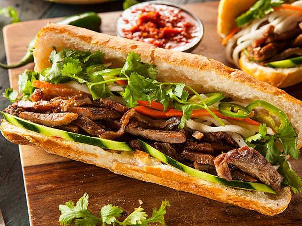 Bikin 4 Sandwich Kekinian ala Kafe Bersama Chef Odie Djamil! Bikin 4 Sandwich Kekinian ala Kafe Bersama Chef Odie Djamil!