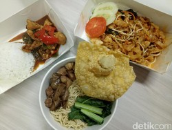 Bakmitopia: Gurih Mantap Bakmi Ayam Komplet dan Nasi Ayam Cabe yang Pedas!