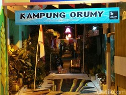Mengintip Kesibukan Warga Kampung Orumy Meriahkan HUT RI