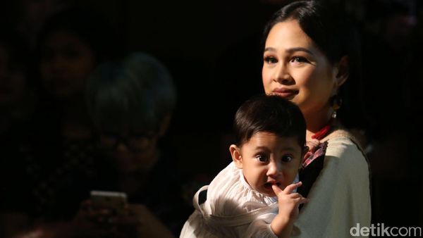 Andien Ajak Kawa saat Launching Video Klip Baru