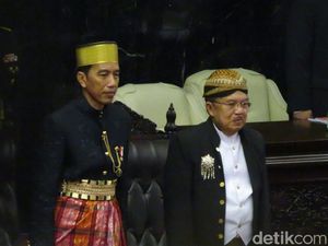 Jokowi Masih Gali Lubang Tutup Lubang Tahun Depan