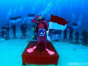 Cerita Istri Kapolri Upacara HUT RI di Bawah Laut