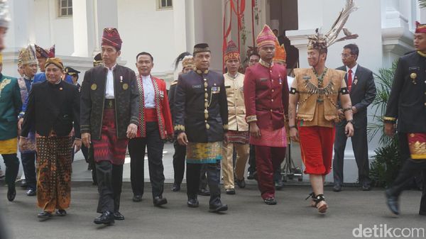 Upacara HUT ke-72 RI: Antara Istana dan UBK