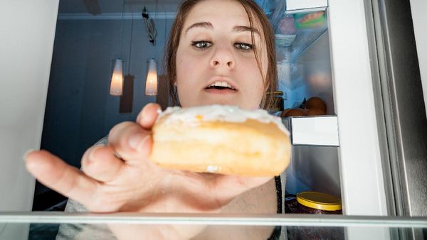 5 Hal yang Memicu Lapar Tengah Malam