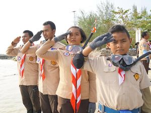 Laporan Upacara 17 Agustus di Bawah Laut Selat Sunda