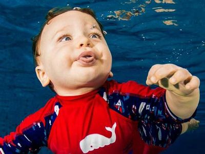Foto: Seru Banget! Ketika si Kecil Beraksi di dalam Air