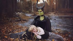 Foto: Cute! Ibu dan Anak Ini Jadi Disney Villain dan Rivalnya