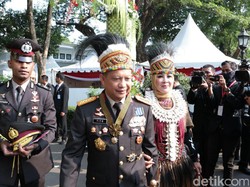 Istri Tito Karnavian: Suami Tak Menang Karena Tak Pakai Koteka