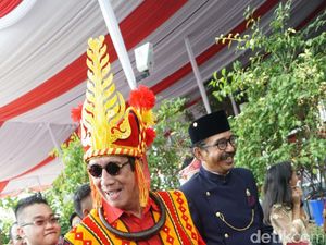 Foto: Dari Menteri Hingga Ajudan, Ini Juara Busana Adat di Istana