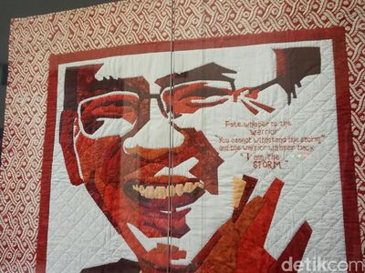 Foto: Sambut HUT RI, Wajah Ahok Menjelma Jadi Kain Perca Merah-Putih