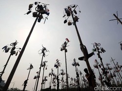 Anggap Peninggalan Belanda, Walkot Langsa Larang Warga Lomba Panjat Pinang