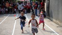 Foto : Cerianya Anak-anak Ikuti Lomba di HUT RI