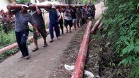 Foto : Perjuangan Memerdekakan Pelosok Kalimantan dari Gelap Gulita