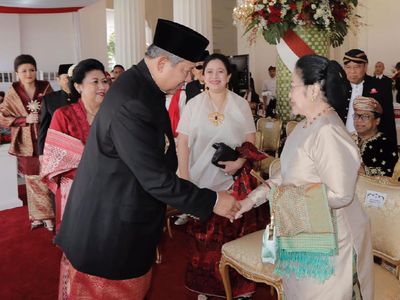 Foto: Momen Langka Salaman SBY-Megawati