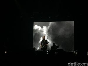 Semalam Syahdu Bersama Cigarettes After Sex