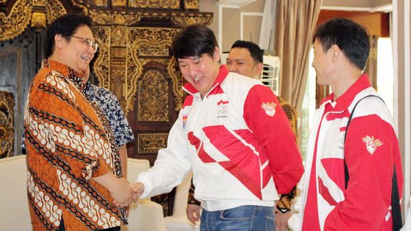Menperin Airlangga Lepas Kontingen Wushu Menuju Sea Games 2017