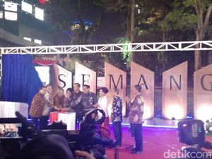 Presiden Jokowi Resmikan Simpang Susun Semanggi, Megawati Hadir