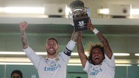 Madrid menang 3-1 (13 Agustus) dan 2-0 (16 Agustus) atas Barcelona untuk menjuarai Piala Super Spanyol, trofi keempatnya tahun ini. (Foto: Sergio Perez/Reuters)