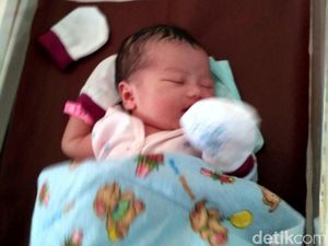 Haru, Tiga Pasangan Ini Lahirkan Anak di Hari Kemerdekaan