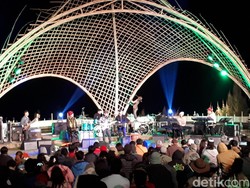 Video: Soimah hingga Glenn Fredly Tutup Jazz Gunung Bromo 2017