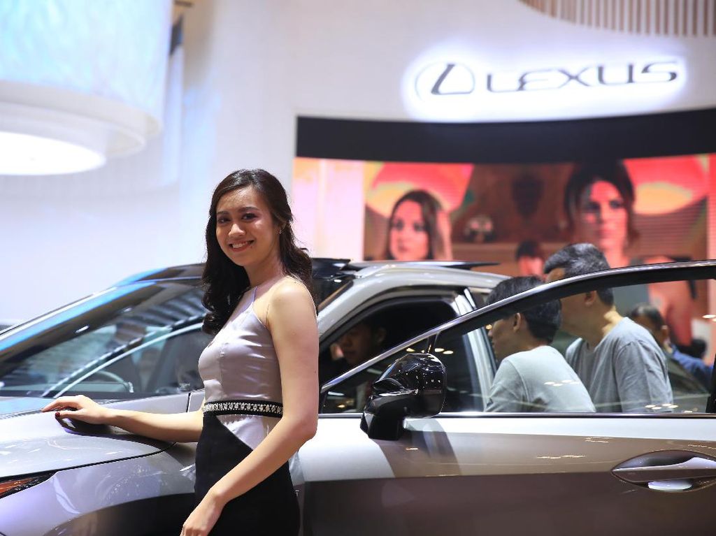 Wanita Cantik Tak Lagi Hiasi Pameran Otomotif? Wanita Cantik Tak Lagi Hiasi Pameran Otomotif?