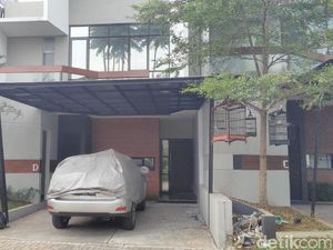 Foto: Ini Penampakan Rumah Adik Bos First Travel di Jaksel