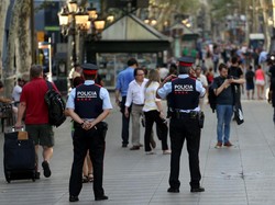 Sempat Dikabarkan Tewas, Penabrak Maut di Barcelona Masih Diburu