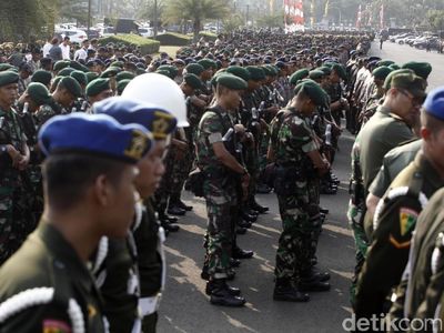 Personel Gabungan TNI-Polri Siap Amankan Countdown Asian Games