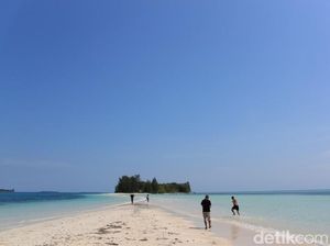 Laut yang Terbelah Itu Ada di Morotai