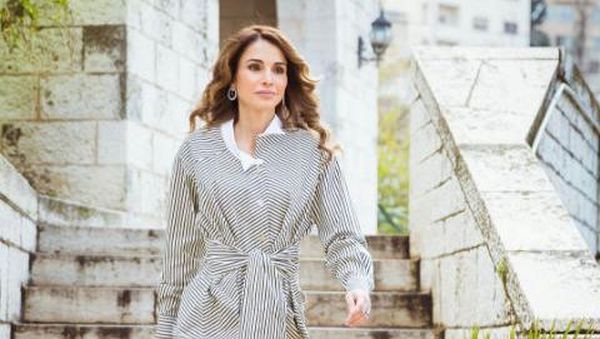 Foto: 10 Gaya Rania Al Abdullah, Ratu Yordania yang Stylish dan Kekinian