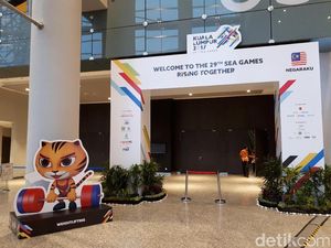Jas Biru dan Baju Adat Kutai untuk Kontingen Indonesia di Pembukaan SEA Games 2017