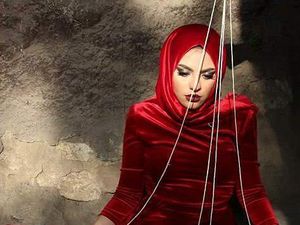 Foto: Ini Rania Roushdy, Model Difabel Berhijab Cantik dari Mesir