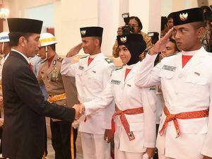 Istana Sarankan Seluruh Paskibraka Perempuan Pakai Celana Panjang