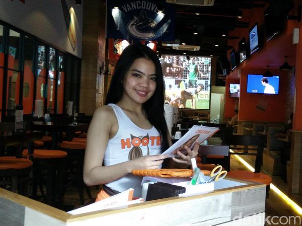 Foto: Begini Penampakan Hooters, Resto Berpelayan Seksi di Jakarta