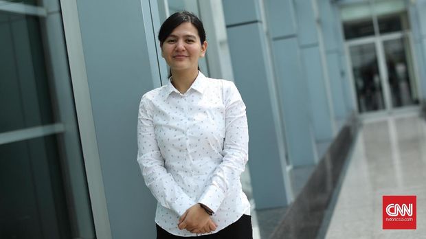 Ratu Tisha merupakan wanita pertama yang menjadi sekjen PSSI.