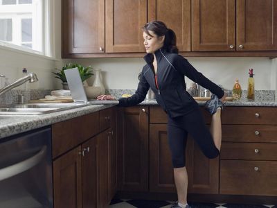 6 Alat Rumah Tangga yang Bisa Dimanfaatkan untuk Olahraga