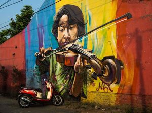 Tren Corat-coret yang Jadi Penarik Wisatawan