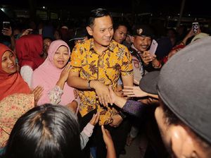 Gerilya AHY ke Pacitan: Santap Kupat Tahu dan Tonton Panjat Pinang