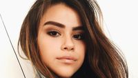 Mirip Banget Selena Gomez, Ini Si Cantik Sofia yang Buat Pria Jatuh Cinta