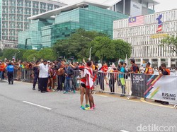 Kisah Botol Minum dalam Persaingan Agus Prayogo-Soh Rui Yong
