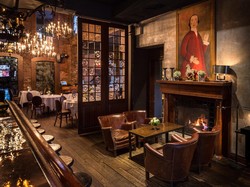 Berani? Makan Enak di 12 Restoran yang Paling Berhantu di Dunia ini (2)