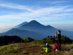 Juara! Cantiknya Gunung Prau di Musim yang Bersahabat