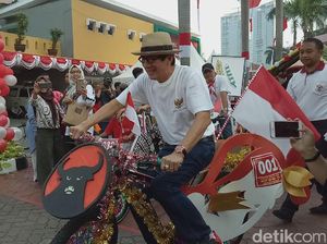 Logo PDIP di Sepeda Hias Menkumham Hadiah Jokowi