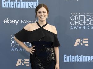 Curhat Aktris yang Tak Pernah Dipinjami Baju Desainer karena Tubuh Sintal Curhat Aktris yang Tak Pernah Dipinjami Baju Desainer karena Tubuh Sintal